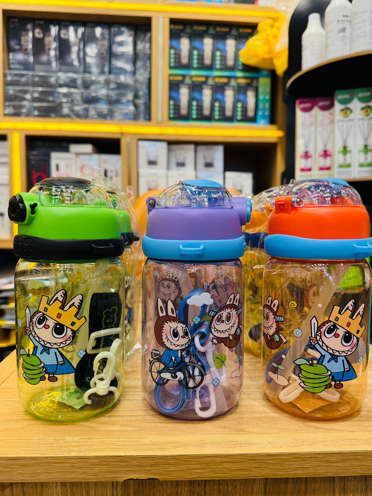 🧃 Labubu Kids Water Bottle – Colorful, Cute & Safe for Children!